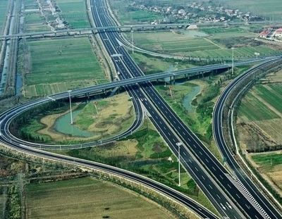 西安迎來產業新引擎 大疆研發中心與石墨烯創新中心落戶，公路工程建筑產業協同發展