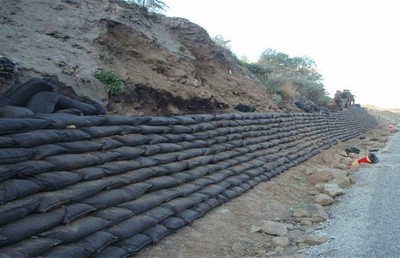 南寧生態袋公路護坡施工技術介紹——廣西本地化材質與山坡植草防護的應用實踐